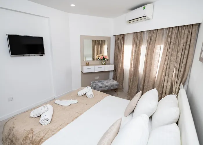 Διαμέρισμα Lazuli & Pool 501 Λάρνακα