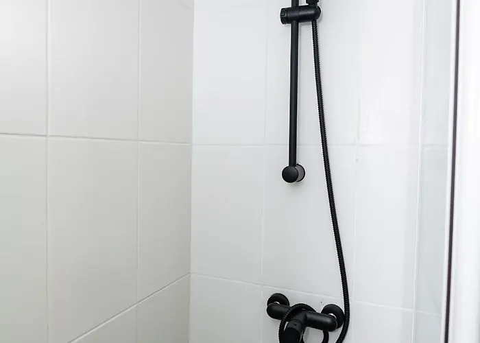 Lazuli & Pool 501 * Λάρνακα