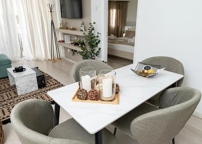 Lazuli & Pool 501 Διαμέρισμα