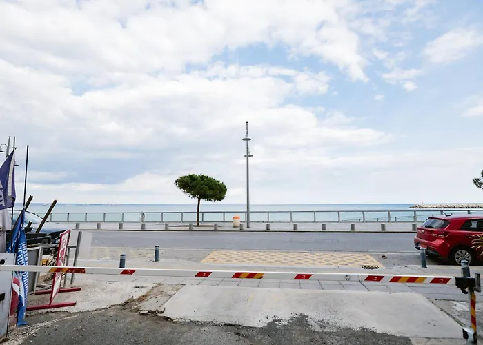 Διαμέρισμα Lazuli & Pool 501