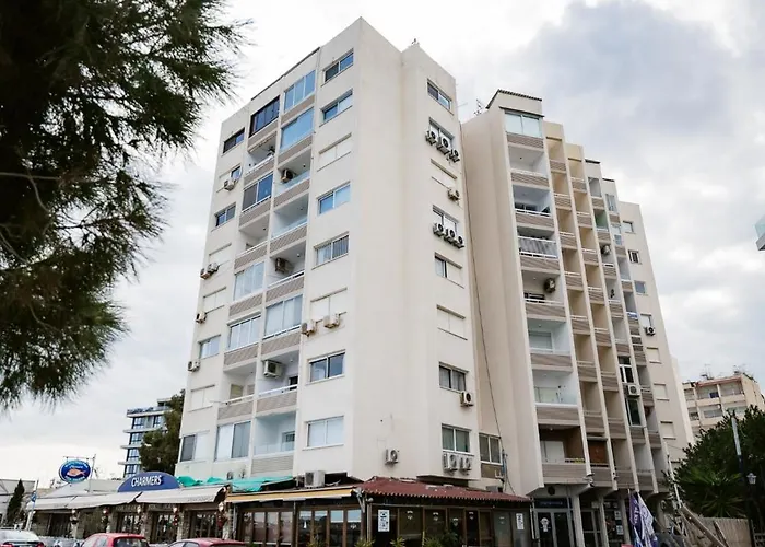 Lazuli Beach&pool 501 * Larnaca